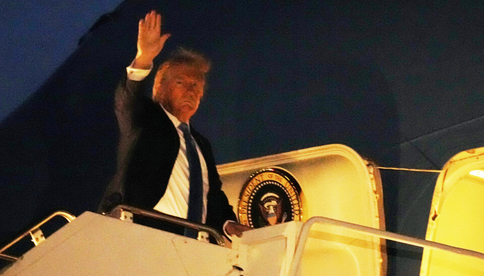 Donald Trump gikk tidlig tirsdag morgen, norsk tid, om bord på Air Force One i Calgary for å reise hjem til Washington.