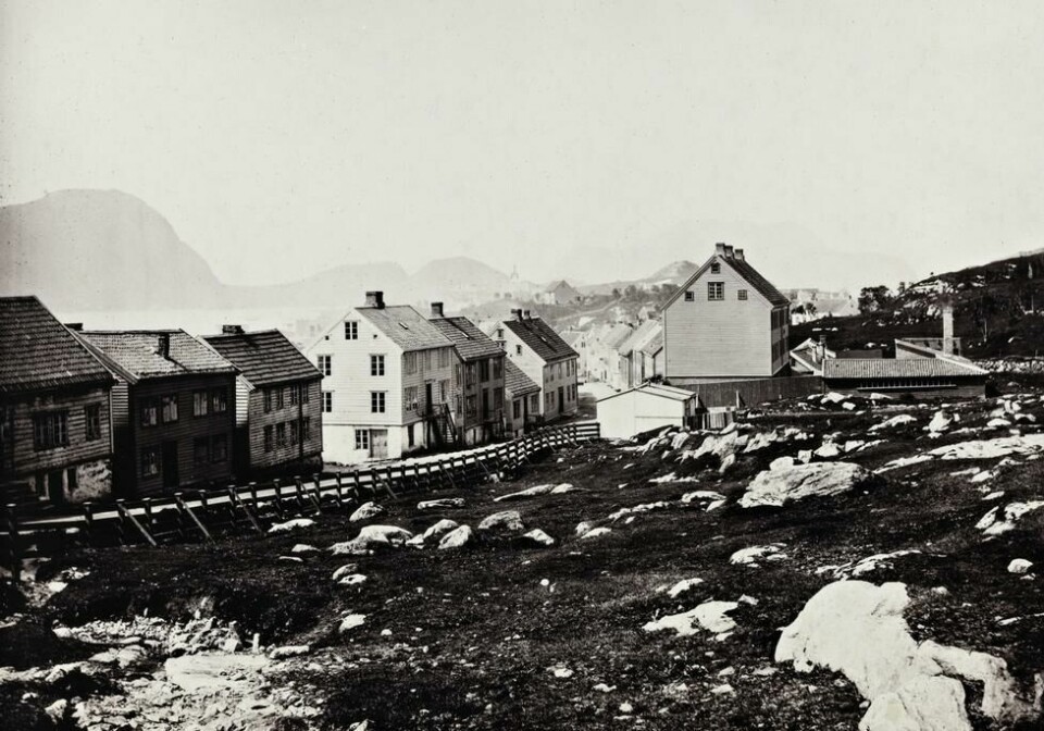 Bebyggelse i 1869 (fra Edward Backhouses reise i 1869). (Foto: Wikimedia) Bebyggelse i 1869 (fra Edward Backhouses reise i 1869). Foto: Wikimedia
