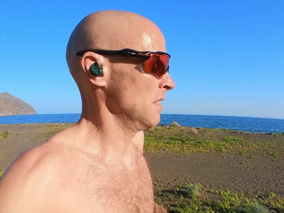 Løping på Fuerteventura i sol og langs stranden.