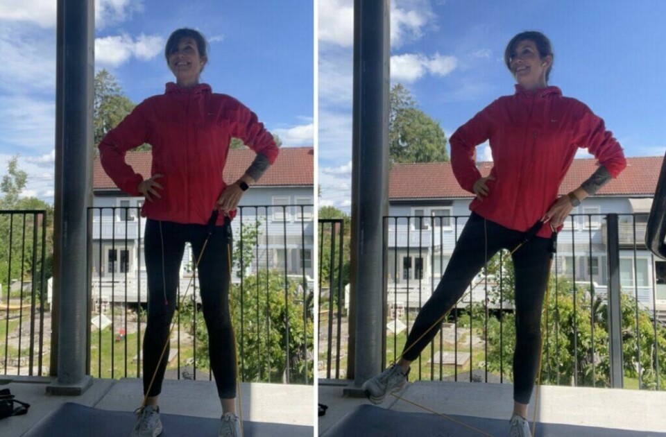 Beinløft til siden med traningsstrikk kjenner du godt i både bein- og rumpemusklene! (Foto: Cecilie Aasland / ABC Startsiden) Bilde av en dame i rosa treningsjakke, svarte tights og blå løpesko fra Hoka, som gjennomfører et treningsprogram som trener styrke for hele kroppen med treningsstrikker. Hun står ute i en oppgang med en treningsmatte og i bakgrunnen er det grå rekkehus, frodig grønn plen og trær. På bildet trener hun beinløft til siden med treningsstrikk, en styrkeøvelse du kjenner du godt i både bein- og rumpemusklene!