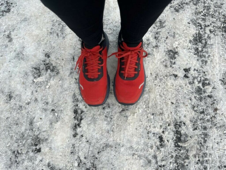 Er du ute etter piggsko til dame? Vi har funnet de 4 beste modellene for deg som er ute etter testvinnere i 2024 og 2025. Vinnerne er fra populære merker som Icebug, La Sportiva og Salomon. (Foto: Cecilie Aasland / ABC Startsiden)