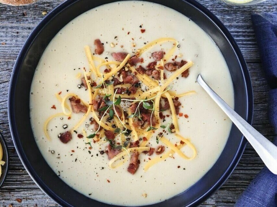 Trines Matblogg: Oppskrift på potetsuppe med purre, bacon og cheddar
