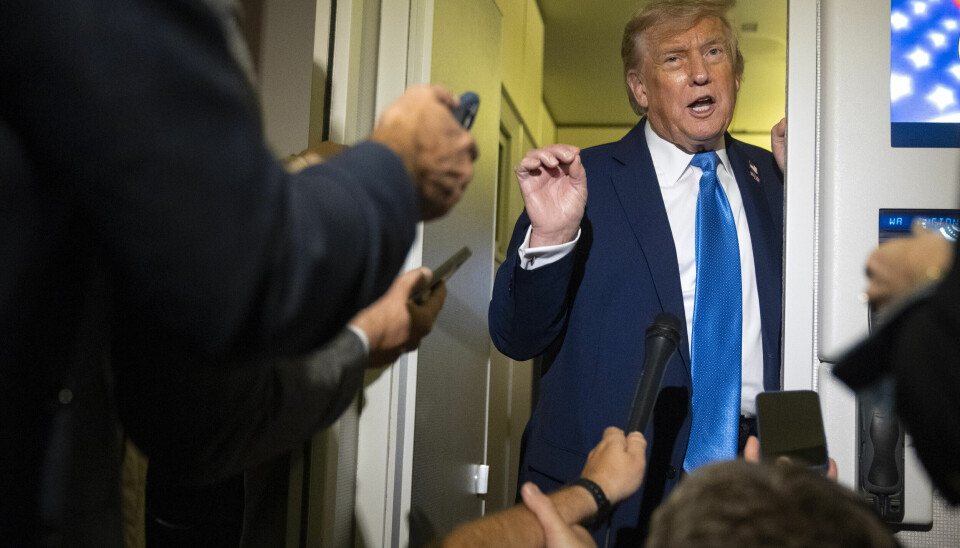 USAs president Donald Trump sier han ikke ser etter en våpenhvile mellom Israel og Iran, men heller en mer permanent slutt på konflikten. – Vi vil ha en ende, en reell ende, ikke en våpenhvile, sa han til journalister tirsdag, og la til at han vil ha en «fullstendig overgivelse» fra Iran. Hva det innebærer er usikkert.