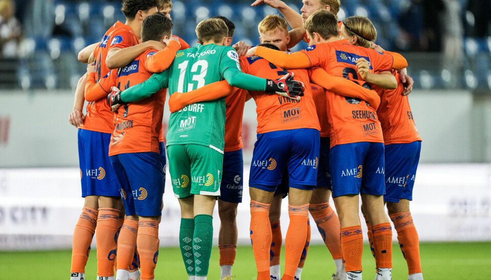 Etter torsdagens årsmøtevedtak stiller Aalesund FK fra neste år lag for både kvinner og menn. Klubben fusjonerer med AaFK Fortuna.