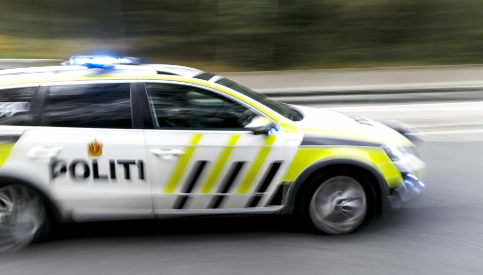 – Flere uavhengige vitner opplyser at de har observert et dekk på lastebilen som har eksplodert og at lastebilen kom ut av kontroll, sier politiadvokat Bent Arne Strand.