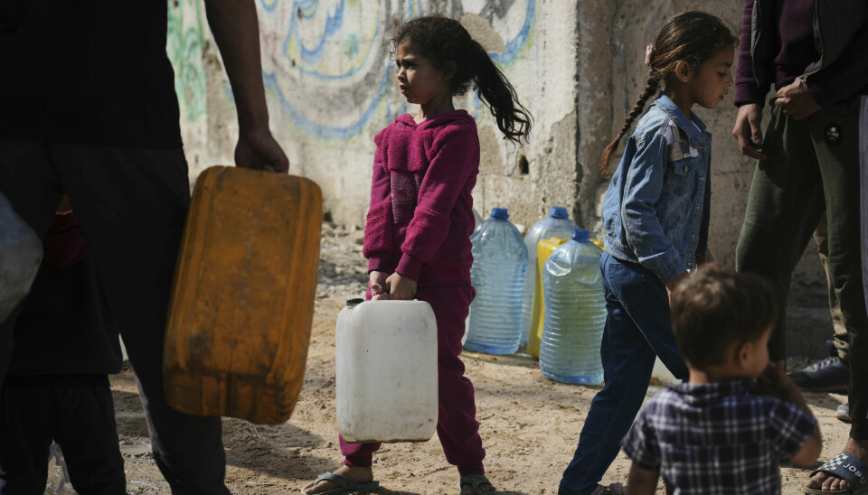 Palestinere henter vann vest for Gaza by 11. mai.