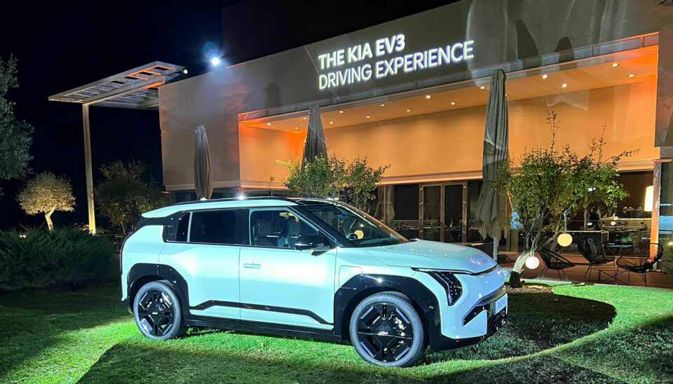 Kia EV3 kom til Norge før jul i fjor, her er den fotografert under første prøvekjøring i Portugal i fjor høst.