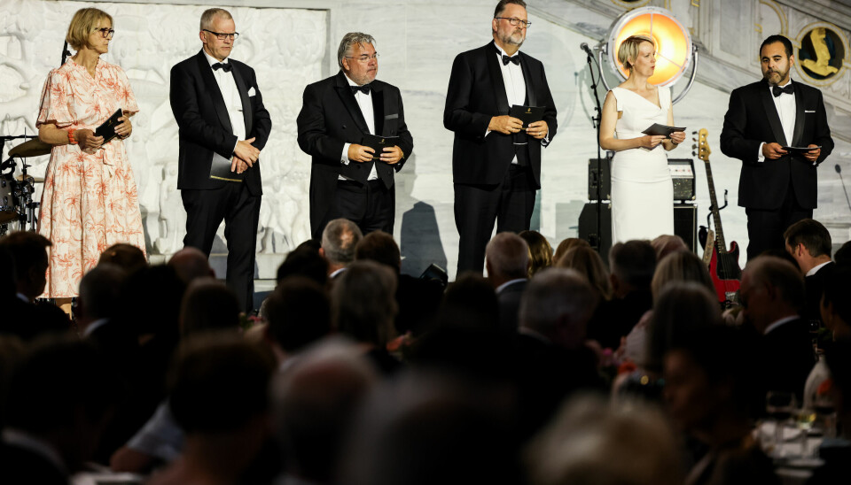 Presidentskapet holdt en felles tale i Oslo rådhus under avslutningsmiddagen lørdag. Fra venstre fjerde visepresident Kari Henriksen (Ap), andre visepresident Nils T. Bjørke (Sp), tredje visepresident Morten Wold (Frp), første visepresident Svein Harberg (H), femte visepresident Ingrid Fiskaa (SV) og stortingspresident Masud Gharahkhani (Ap).