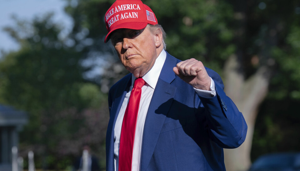 USAs president Donald Trump sier Iran og Israel er enige om en våpenhvile som skal avslutte krigen.
