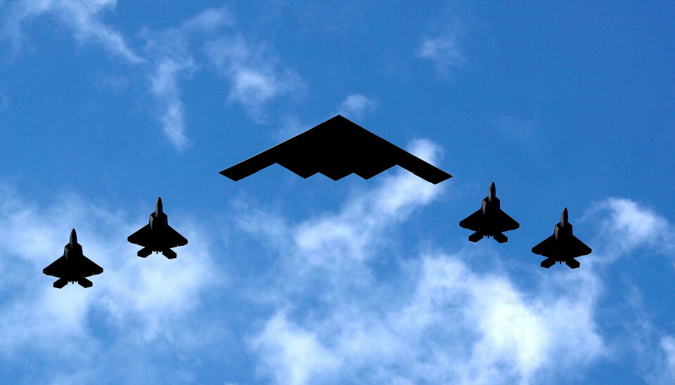 B-2 kan utstyres med USAs 13.600 kilo tunge GBU-57 Massive Ordnance Penetrator, en såkalt «bunker buster», en bombe designet for å ødelegge mål dypt under bakken.