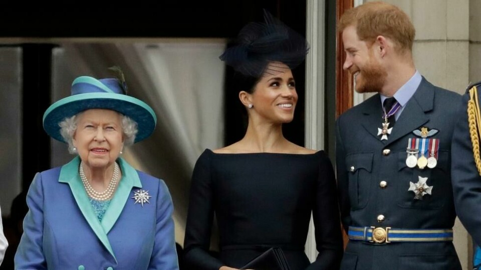 Dronning Elizabeth II, hertuginnen av Sussex, Meghan og prins Harry på Buckingham Palace i London.