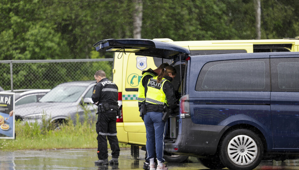 En mann i 20-årene omkom etter en ulykke mellom en lastebil og en elsparkesyklist i Karihaugveien i Oslo mandag.