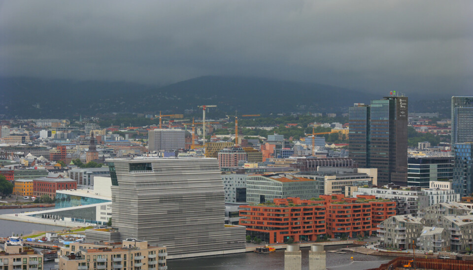 En mann som var internasjonal etterlyst, er tilbake i Norge og siktet for en voldtekt i Oslo i januar.