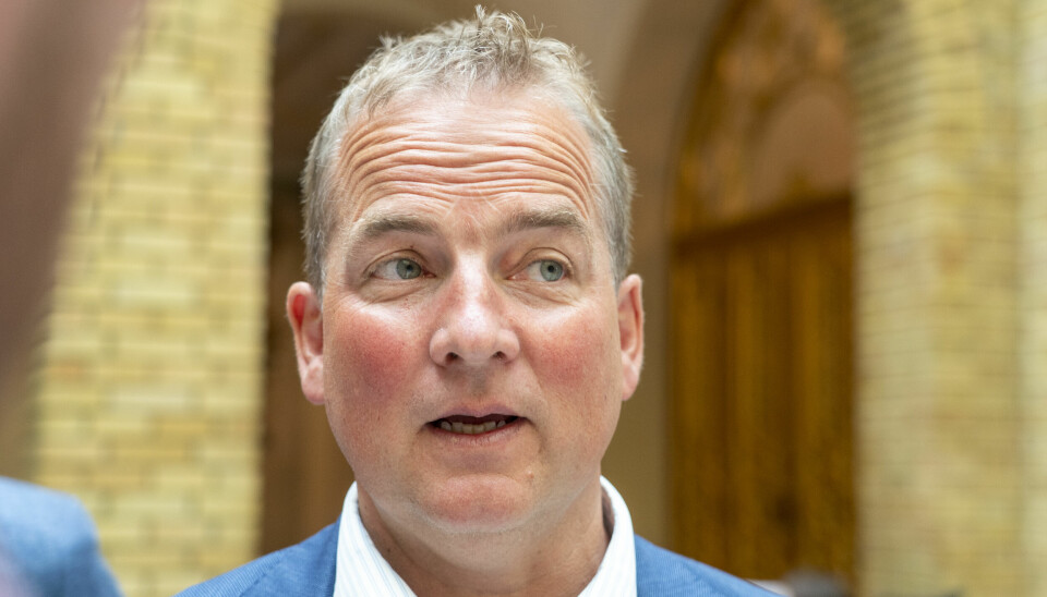 Sveinung Stensland (H) er klar for ny jobb et legemiddelfirma.
