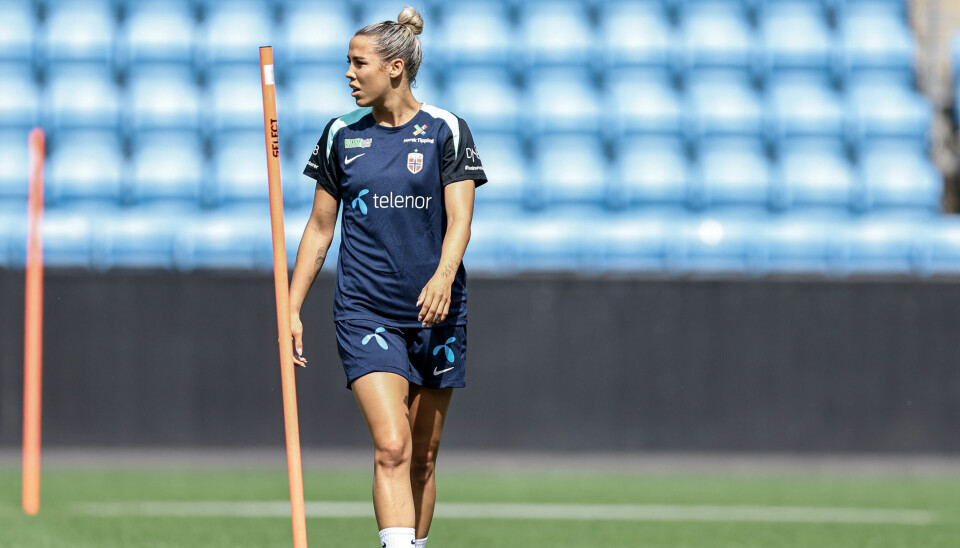 Celin Bizet Dønnum på trening foran landskamp mot Sverige og EM i Sveits.
