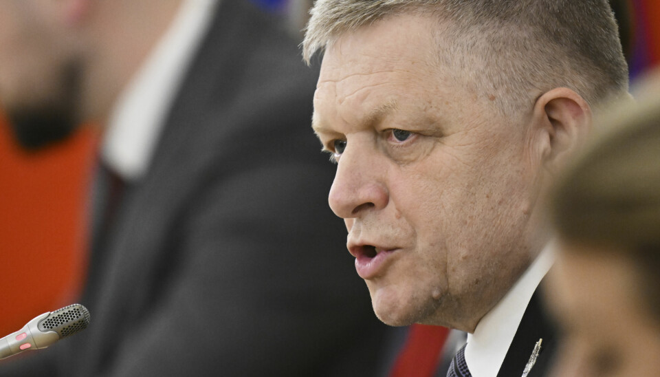 Slovakias statsminister Robert Fico har stemt mot og dermed stoppet de foreslåtte EU-sanksjonene mot Russland. Her i Moskva i mai under feiringen av seieren i andre verdenskrig med president Vladimir Putin.