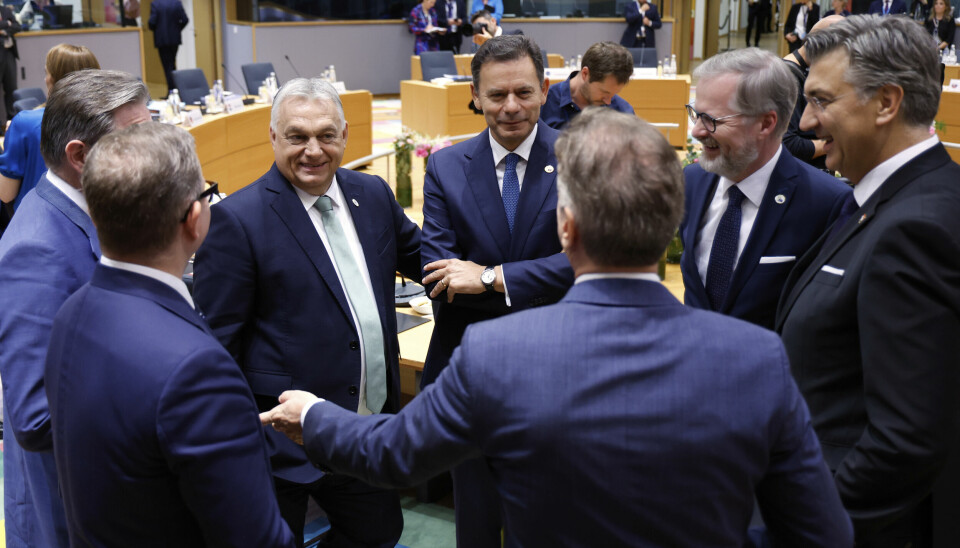 De 27 EU-lederne er enige om å forlenge sanksjonene mot Russland med seks nye måneder. Bildet viser (fra venstre) Belgias statsminister Bart De Wever, Ungarns statsminister Viktor Orban, Portugals statsminister Luis Montenegro, Tsjekkias statsminister Petr Fiala, Kroatias statsminister Andrej Plenkovic, Slovenias statsminister Robert Golob og Finlands statsminister Petteri Orpo.