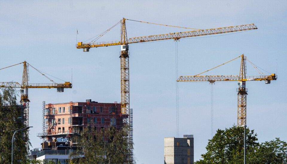 Det bygges altfor få rimelige boliger, og altfor mange luksusleiligheter, skriver Høeg.