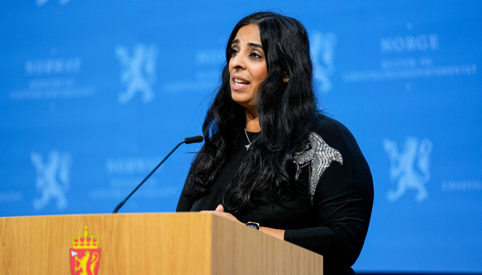 Kultur- og likestillingsminister Lubna Jaffery har innkalt Norsk Tipping til møte allerede lørdag formiddag.