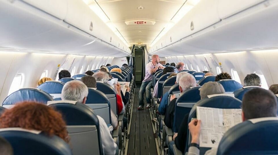Stadig flere flypassasjerer krangler med besetningen om regler ombord på flyene, melder den internasjonale luftfartsindustriorganisasjonen IATA