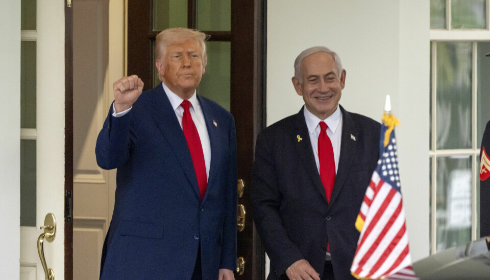 President Donald Trump finner seg ikke i at Netanyahu er tiltalt for korrupsjon og bestikkelse.