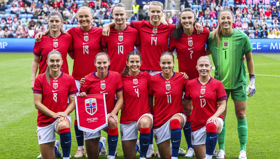Norges spillere har dårlige erfaringer fra tidligere kamper mot vertslandet i sluttspill, men skal prøve å bryte den stygge rekka i onsdagens EM-åpningskamp mot Sveits.