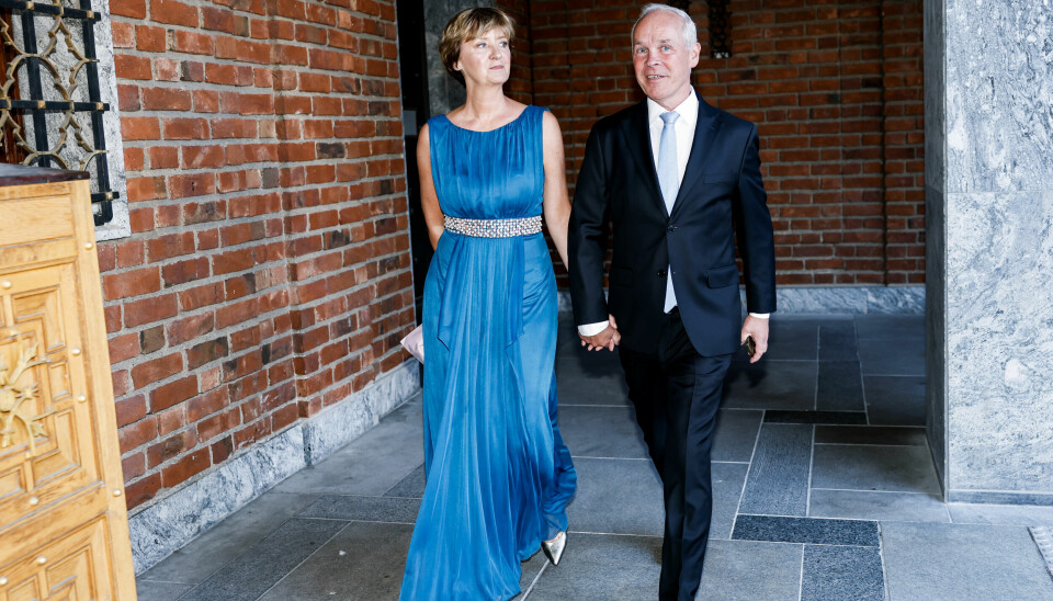 Jan Tore Sanner (H) og Solveig Barstad på Stortingets avslutningsmiddag for siste gang, etter 32 år. Nå skal Sanner bli statsforvalter i Akershus.