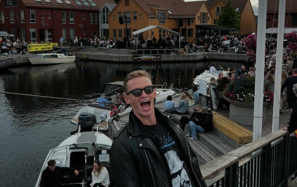Kjendisen har rukket å være innom Sørlandet og en tur innom Fiskebrygga i Kristiansand.