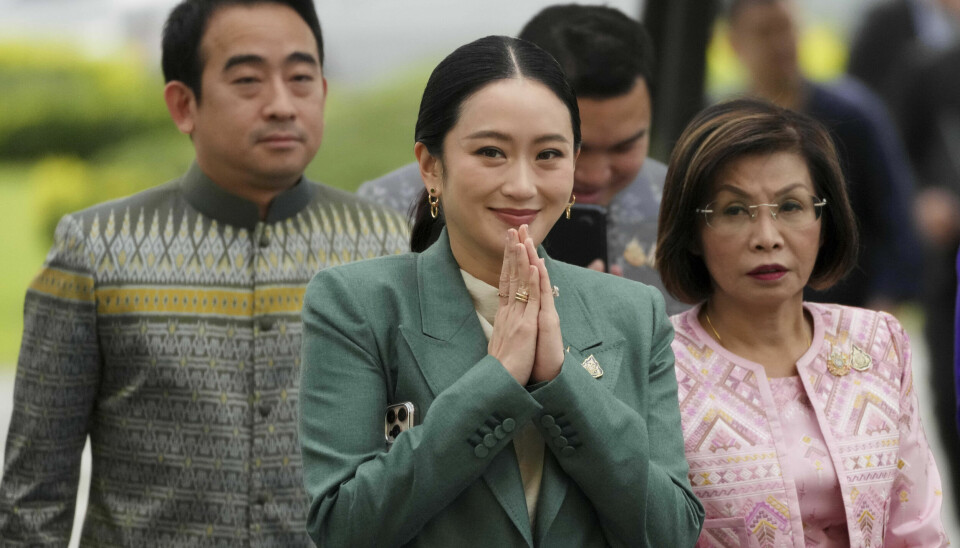 Thailands statsminister Paetongtarn Shinawatra ankommer regjeringskontorene i Bangkok tirsdag.
