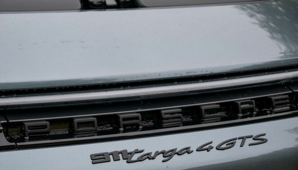 Med «Porsche 911 Targa 4 GTS» på hekken vet mange hva bilen har å by på.