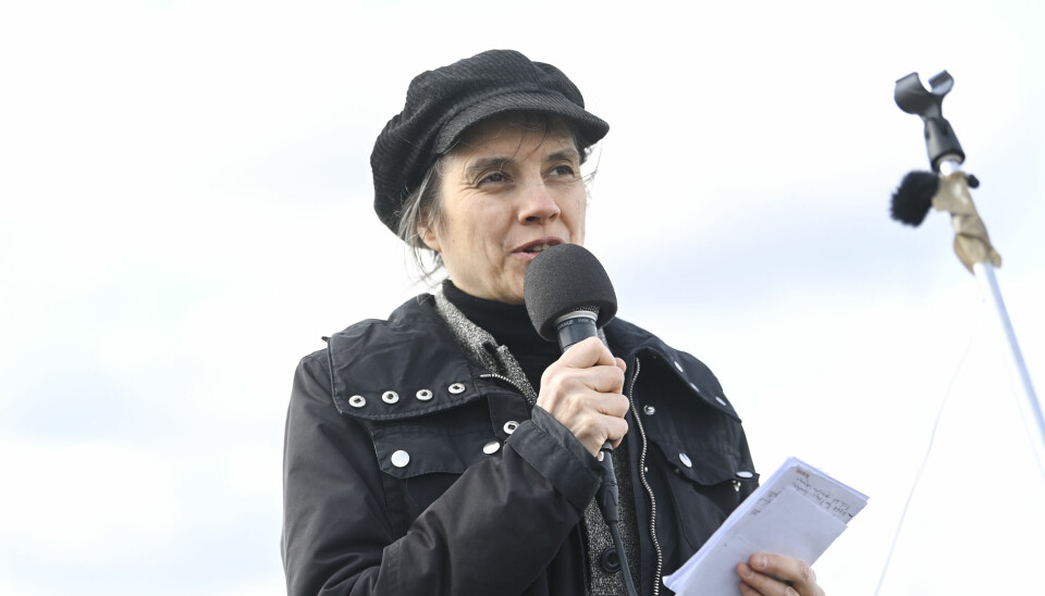 Siri Martinsen er leder i Noah, som krever stans i bjørnejakten i Finnmark. Her er hun under avdukingen av statuen av hvalrossen Freya i Frognerkilen i Oslo i 2023.