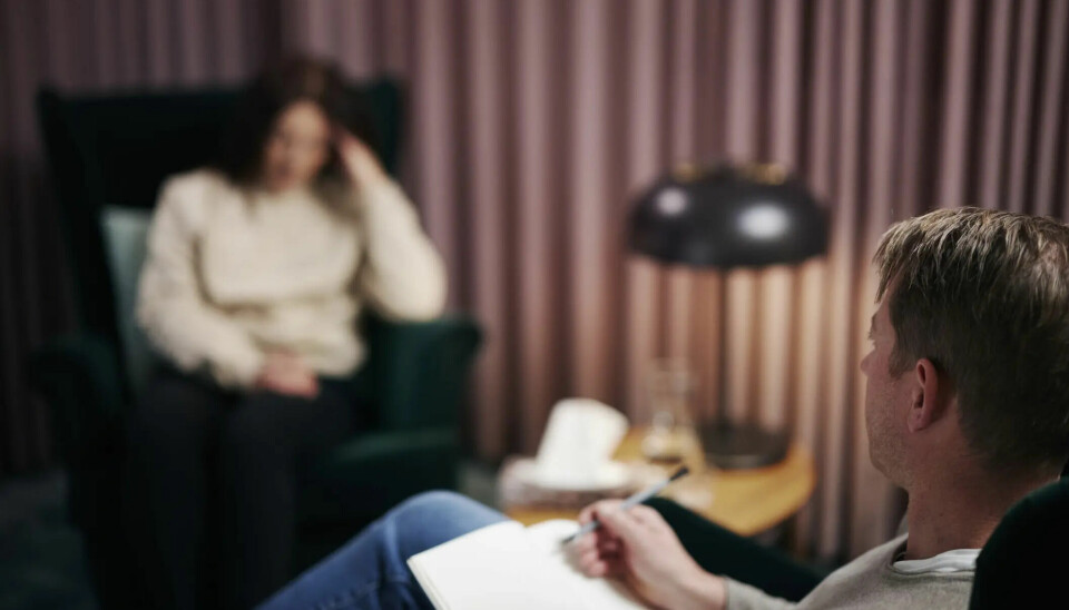 En pasient forskning.no har vært i kontakt med forteller å ha gått i terapi i ti år. – Det er jo ikke en behandling, men en sosial aktivitet sier forsker innen psykologi.