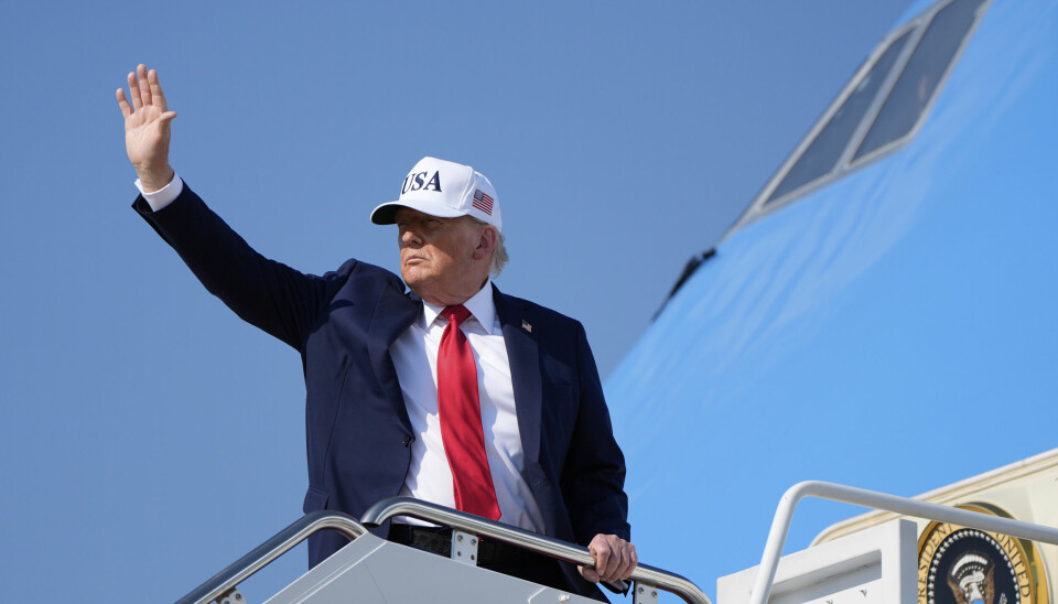 President Donald Trump på vei om bord i Air Force One på Joint Base Andrews i Maryland torsdag.
