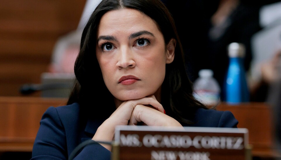 Alexandria Ocasio-Cortez er en av de som ønsker å «skade» Vance.