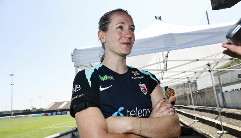 Elisabeth Terland under pressetreff på kvinnelandslagets treningsanlegg i Colombier.