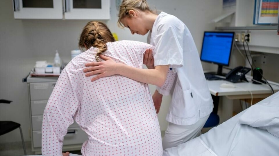 Dersom Norsk Sykepleierforbund og NHO Geneo ikke blir enige hos Riksmekleren innen midnatt i kveld, blir 75 sykepleiere i privat sektor tatt ut i streik. Foto: Gorm Kallestad / NTB