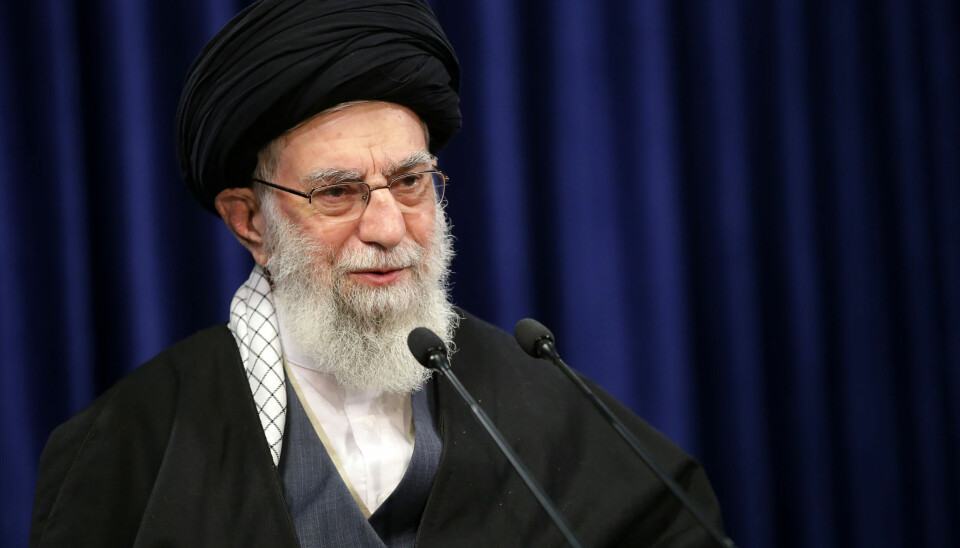 Irans øverste leder ayatolla Ali Khamenei under en tale i 2001.