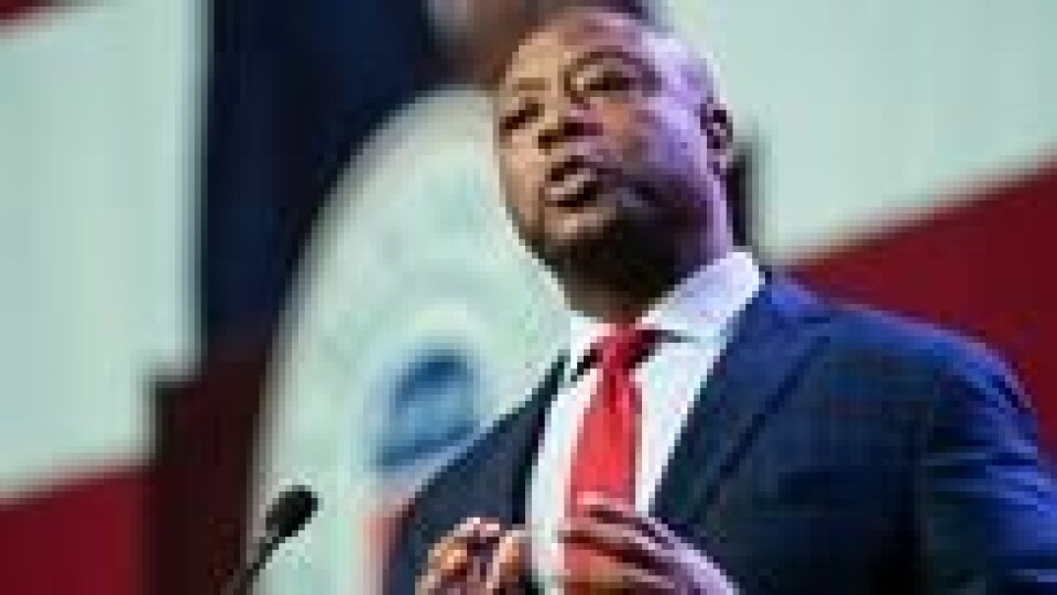 Tim Scott har nådd donasjonsmålene og er klar for debatten i Wisconsin. Tim Scott har nådd donasjonsmålene og er klar for debatten i Wisconsin. Foto: Sergio Flores / AFP / NTB