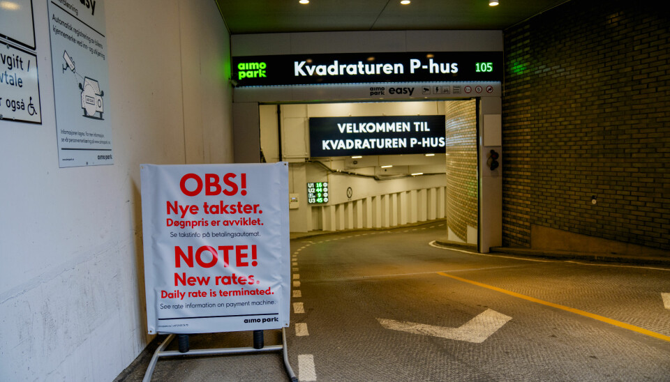 Aimo Park tilbyr ikke lenger døgnpris på 600 kroner i Kvadraturen P-hus. Nå koster det første døgnet 4680 kroner.