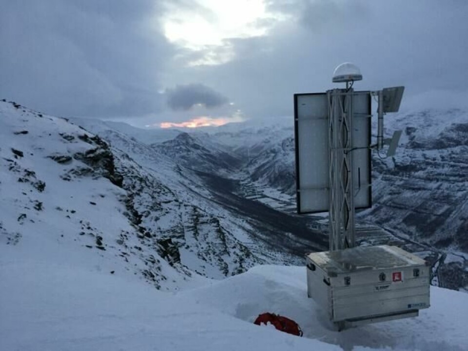 GNSS-mottaker. Foto: Fjellskredseksjonen/NVE GNSS-mottaker. Foto: Fjellskredseksjonen/NVE