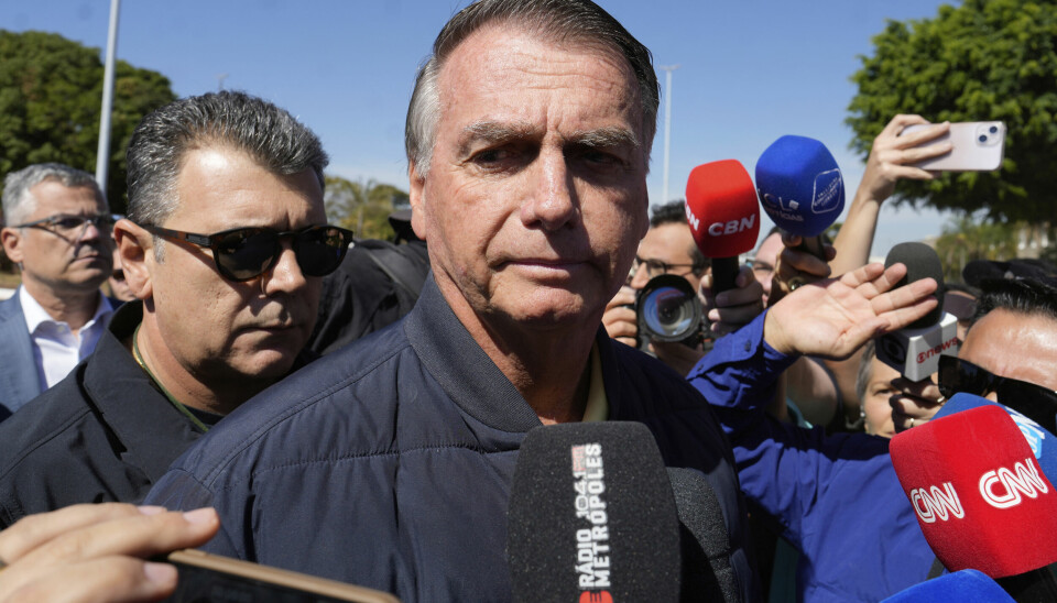Den tidligere brasilianske presidenten Jair Bolsonaro står tiltalt i Brasils høyesterett for å ha ledet en kriminell organisasjon som planla et statskupp i 2022. Her er Bolsonaro avbildet i Brasilia fredag.
