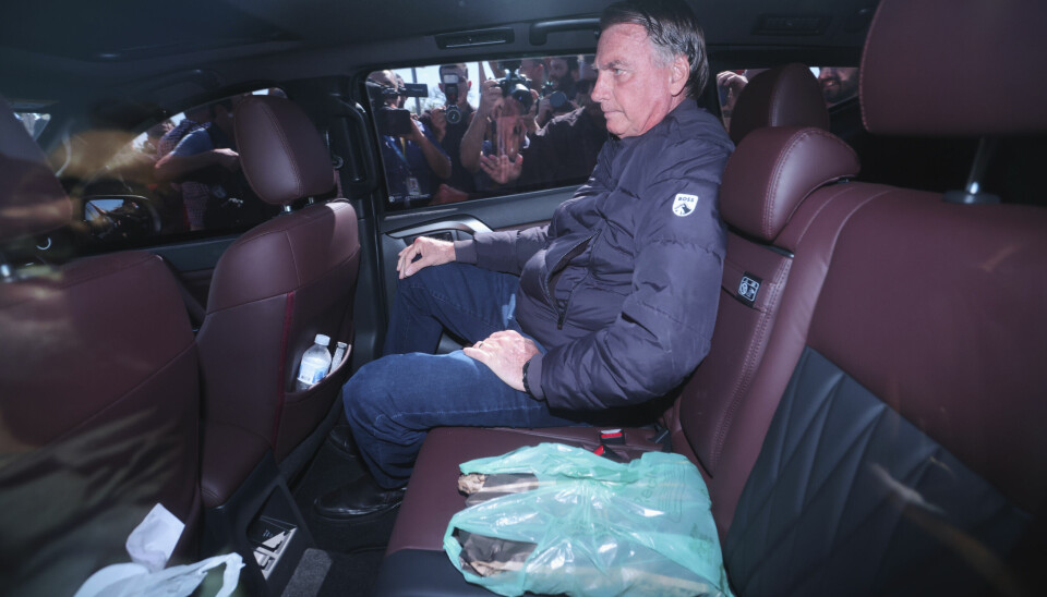 Bolsonaro avbildet i en bil fredag.