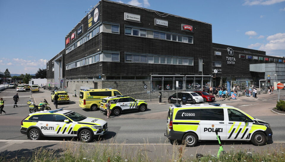 Nødetatene rykket ut i stort omfang til det som først ble betegnet som pågående livstruende vold.