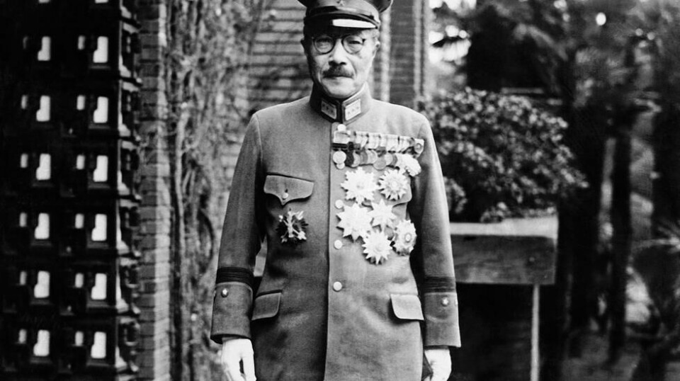 Japans tidligere statsminister Hideki Tojo regnes som en av hovedarkitektene bak overraskelsesangrepet mot den amerikanske flåtebasen Pearl Harbor i Stillehavet. Angrepet endret krigens gang og var vendepunktet som fikk USA til å involvere seg i 2. verdenskrig. (AP Photo / Charles Gorry)