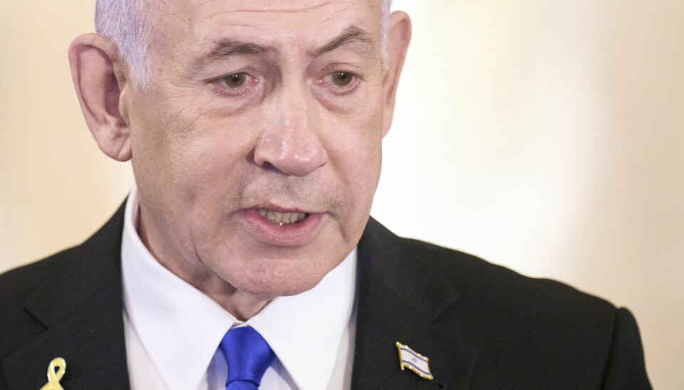 Benjamin Netanyahu har blitt matforgiftet og må hvile de neste tre dagene, opplyser den israelske Statsministerens kontor.