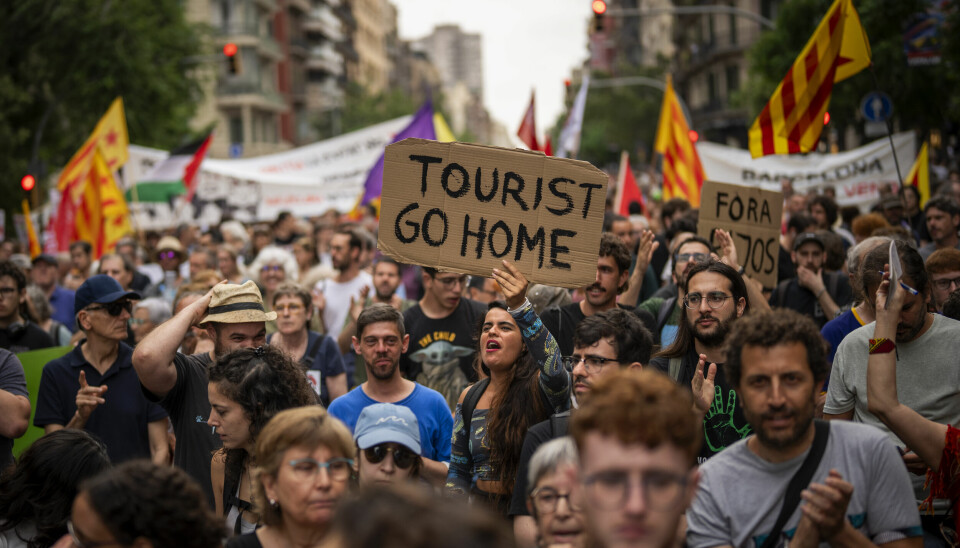 Det har vore store protestar mot turistane i byar som Barcelona dei siste åra.