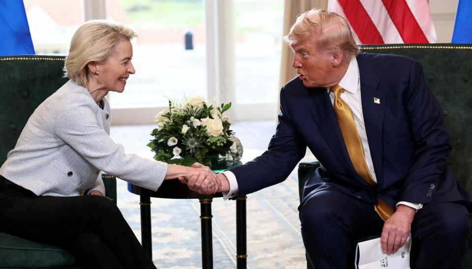 «Mark Rutte, forsvarsalliansens generalsekretær, bøyde seg helt ned i støvet og kalte patetisk nok Trump for «daddy». Ursula von der Leyen, EU-kommisjonens president, nøyer seg med å ligne et lite lam, som er glad for at den siklende løven i det minste ikke sluker henne rått», skriver David Trads.