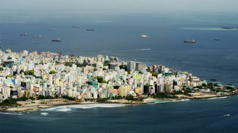 FØRSTE KLIMAOFFER: Maldivenes hovedstad Male har ingenting å gå på når det gjelder havnivåstigning.