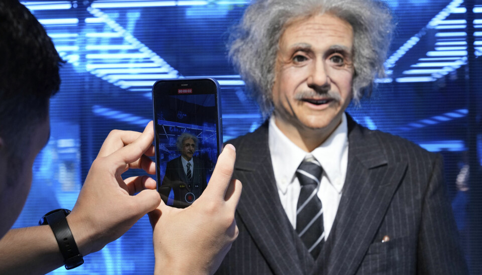 Vil du med Albert Einstein hjem? I kinesiske Robot Mall finnes det roboter for de fleste behov.