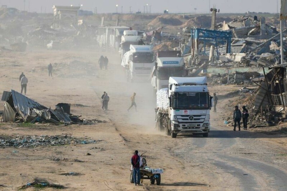 Nødhjelp på vei inn til Gaza fra Egypt tidligere i vinter. Nødhjelp på vei inn til Gaza fra Egypt tidligere i vinter. Foto: AP / NTB